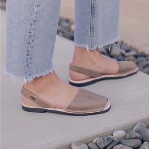 LN PONS Leather Avarcara Taupe Size 6 US, 36EU Handmade in Spain
